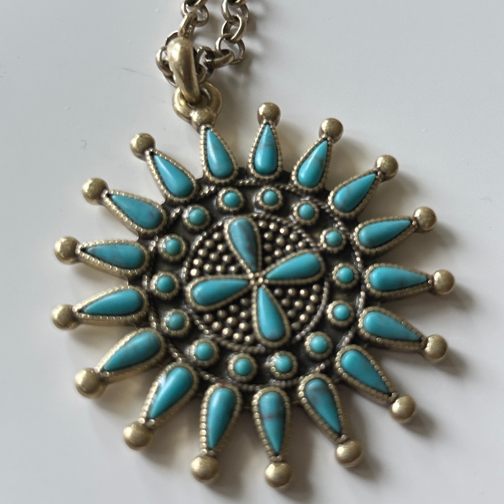 Lucky Brand Dyed Turquoise Stone Needlepoint Sunburst Pendant Necklace 32 49
